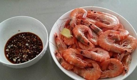 白灼虾别直接下锅,万万记住这“1步”,这样做,虾肉嫩滑无腥味