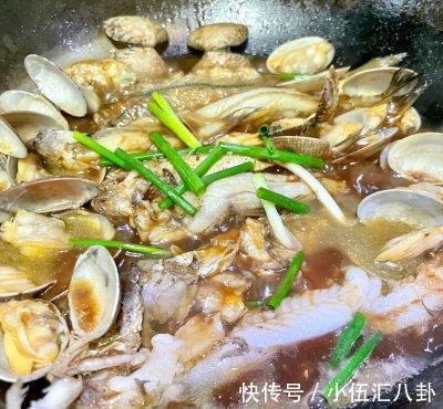 口感|红烧杂鱼，口感鲜美、肉质嫩滑、香辣开胃，一锅都不够吃哦