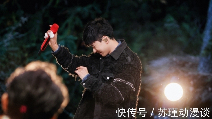 官媒都追捧不已的綜藝節(jié)目,刷出新高度,新舊音樂人的巨強(qiáng)綜藝