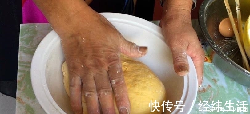 鸡蛋灌饼|一碗面粉,1个鸡蛋,做出最独特面食,3锅不够吃,比馒头好吃10倍
