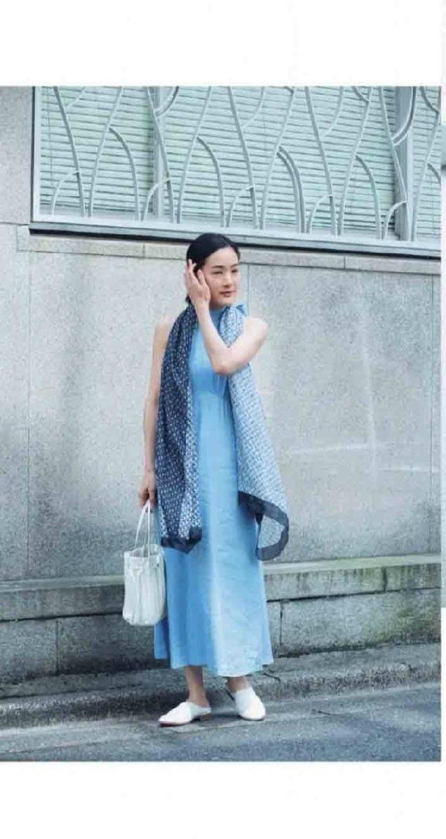 连衣裙|五十岁颜值普通的女性,学会这几种简单的打扮,有气质又显高级感