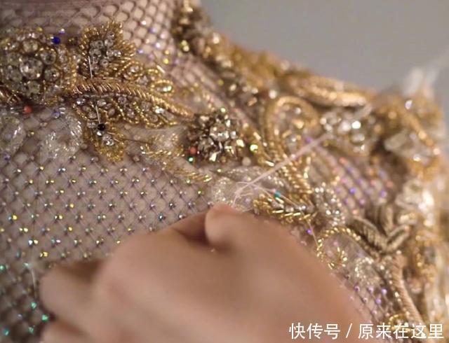 金鹰女神礼服手稿被传开,对比成品样式,这差距我没眼花吧