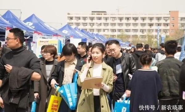 大学生|农村毕业的大学生混得越来越差，背后的原因，让人深思