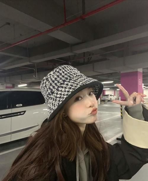 冬天必备三款帽子，搭配得当时髦又精致