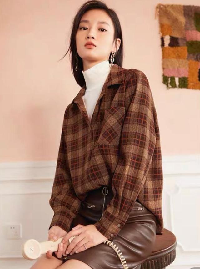 大长腿 秋冬不知道怎么穿,来试试“假两件”的组合搭配,好看又保暖