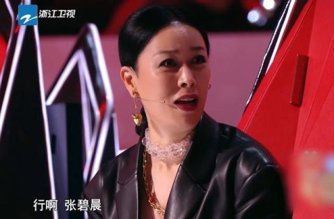 《好聲音2021》三期過后，三位助教已經(jīng)進入狀態(tài)，黃霄云存在感低