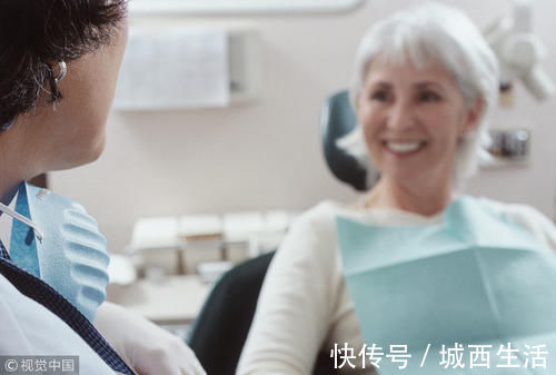 牙周炎|总是口臭得让人作呕?简简单单4个方法,帮你恢复清新的口气!