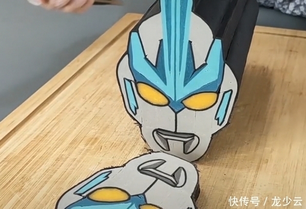 秋刀|甜品师将奥特曼做成饼干,到底是哪一步没跟上?成品绝了