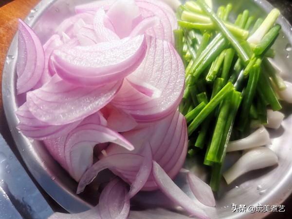 刨刀替代拙劣刀工，炒出脆口透明的土豆片我看行