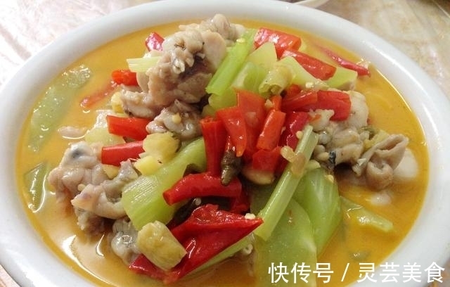 莴笋|家人特别喜欢的美食，简单炒炒吃着很过瘾，招待客人也不错很美味