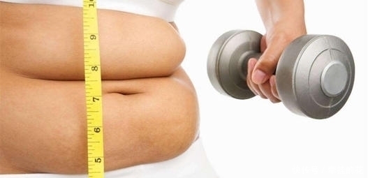 毛孔|晨起3个现象,或是衰老前兆,若一个不占,恭喜你还年轻