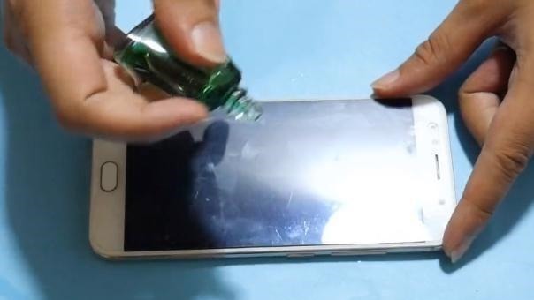 风油精滴在手机上太厉害了,滴一次能省几十元,可惜许多人不清楚