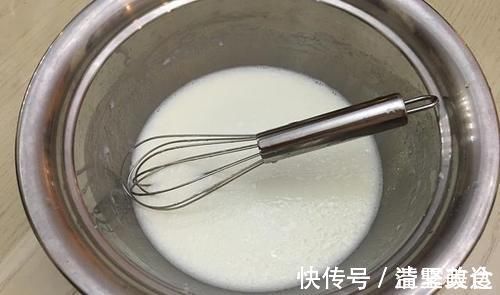 甜点|是蒸出来的蛋糕，不用烤箱，简单易做有营养，是我们全家都爱吃的一种甜点