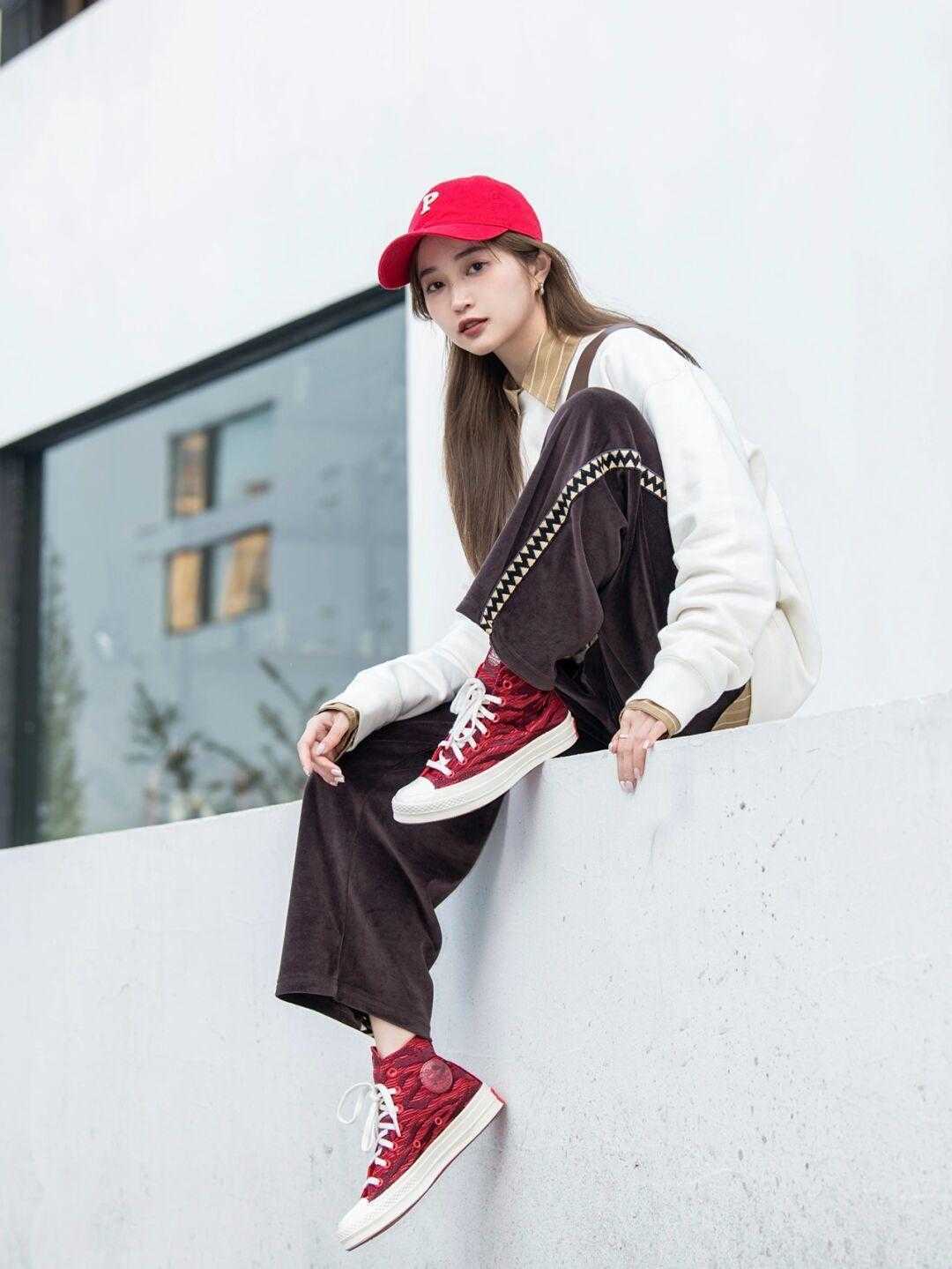 大长腿|初春的卫衣就该这样搭,减龄时髦又有个性,让你轻松美出新高度