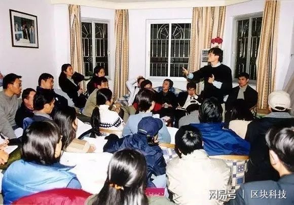 马云|万众期待之下马云首次现身，他会重掌阿里拨乱反正吗？