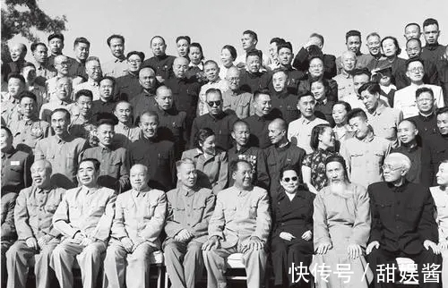 书法创作#董必武书法真迹罕见曝光,笔墨粗拙苍然,取势得当吻合王羲之书论