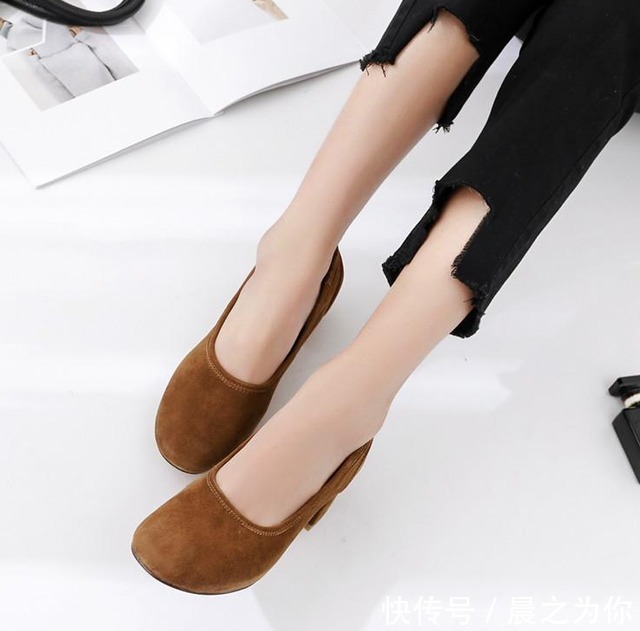 黑丝带 时尚水钻圆头高跟鞋,彰显女性气质,还能修饰小蛮腰