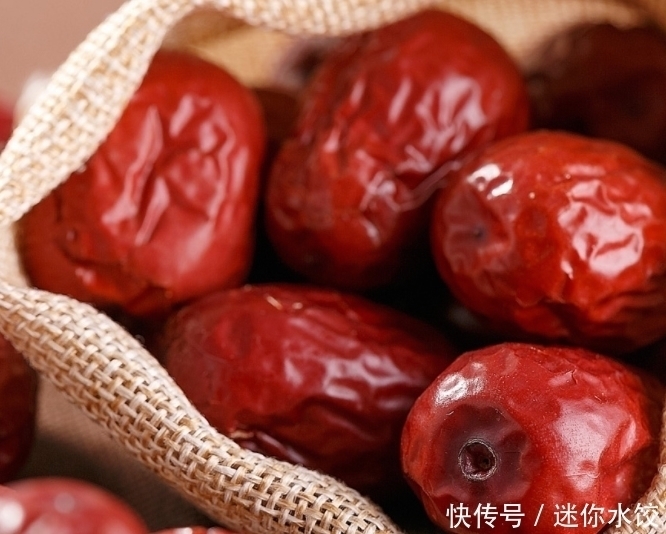 红枣|红枣和此物泡水喝,肝干净了,眼睛亮了,女性不想满脸色斑可试试