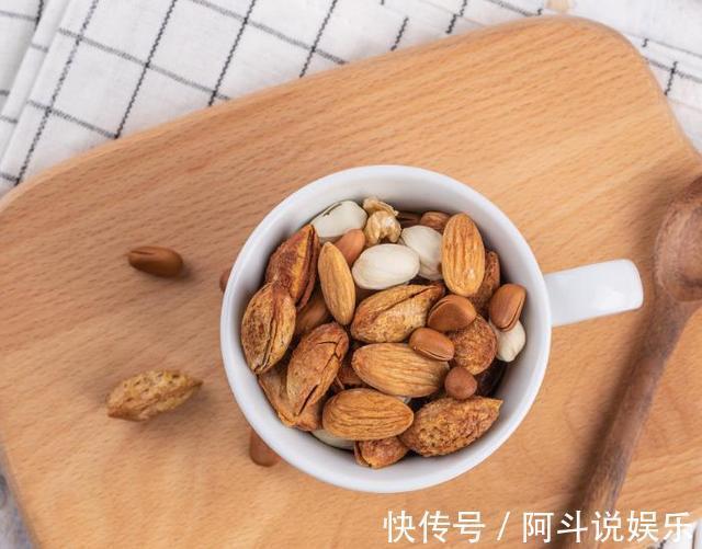 辅食|这3种辅食看似有营养,却是“糟糕的辅食”,不推荐给宝宝吃!