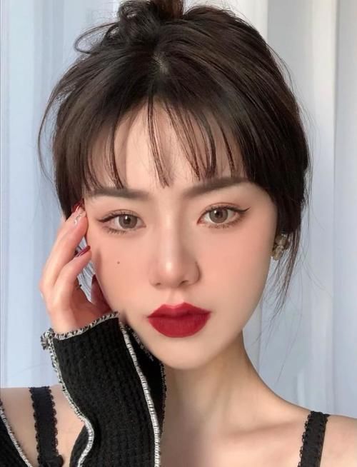 珠唇|自测看看你是什么“唇形”？含珠唇迷人，花瓣唇甜美，M唇高级