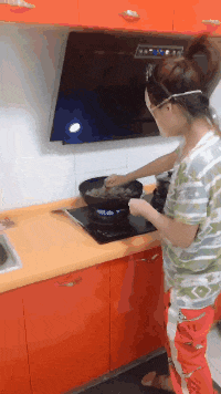 |搞笑GIF: 如何才能健康长寿 大爷讲的太对了