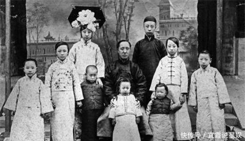 清末|清末最美格格：当了半辈子富贵闲人，没见过银子，晚年却摆摊为生