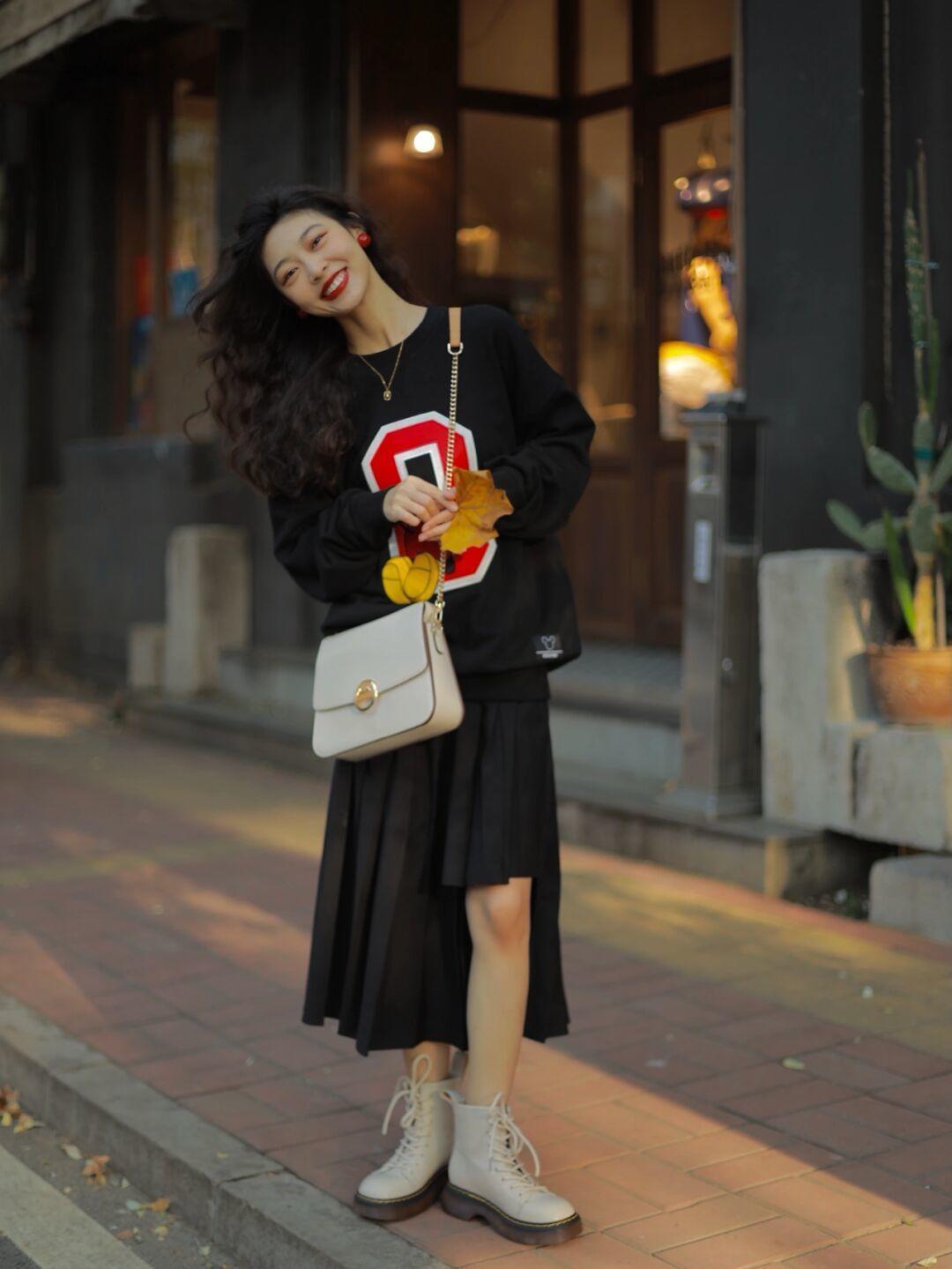 卫衣 冬天穿“卫衣”就选这几款,日常舒适又百搭,普通人也能驾驭