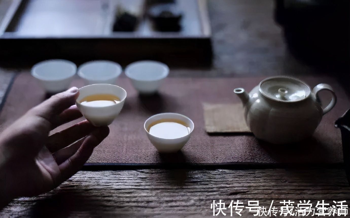 绿茶|喝茶水反而会致癌?科学家们研究45万人发现:正确饮茶很重要