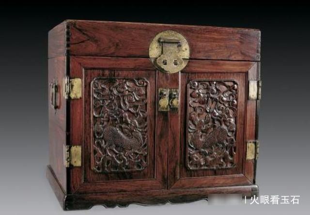 黄花梨|奶奶用了一辈子的洗脚盆,竟然是黄花梨木,一斤能卖3000块