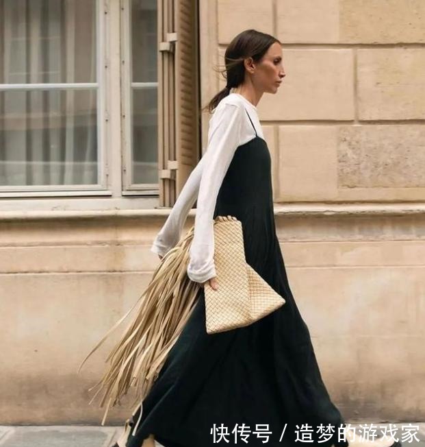 维多利亚女王 马丁靴过时了!今年最火的靴子是它,好搭又高级,明星大咖都在穿!