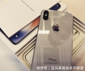 打鼓|印度小伙买iPhoneX堪比结婚，吹锣打鼓，乐队开路！父亲不高兴了