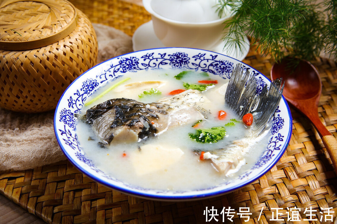 dh不管炖什么鱼，这2味料不能放，不然鱼腥味变重，鱼汤不白也不鲜