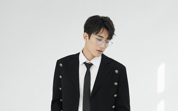 或成过去式,欢瑞高层为某位艺人疯狂打call