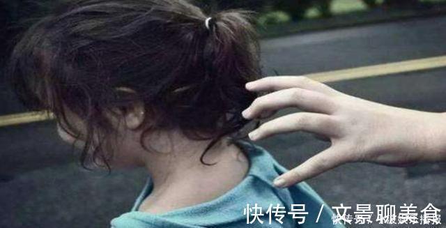 小林|人贩子当众抢娃,反咬宝妈是不忠的妻子,宝妈急中生智的反应救了娃