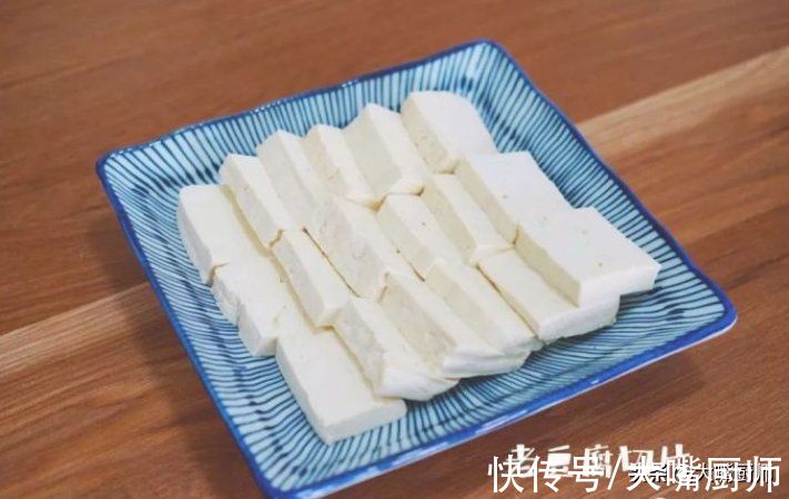 ?做白菜炖粉条，别搞错了顺序，教你3个技巧，做出地道“东北味”