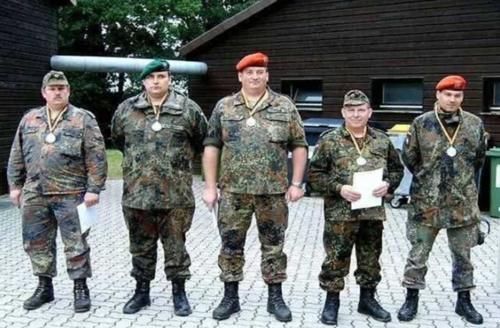 军迷|现代德军跟二战德军对比,有什么变化军迷希特勒看见得气晕