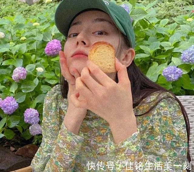 cr 适合亚洲女孩的韩式穿搭，早秋这么穿，洋气又时髦！