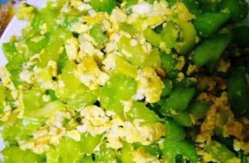 延缓衰老|女性气色不好,明天立秋推荐常吃3种食物,补中益气,保养容颜