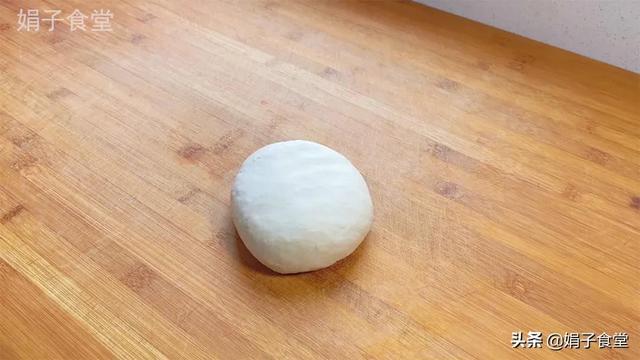 猪肉饺子好吃有窍门,调馅多加这一步,比饺子馆的好吃,又鲜又香