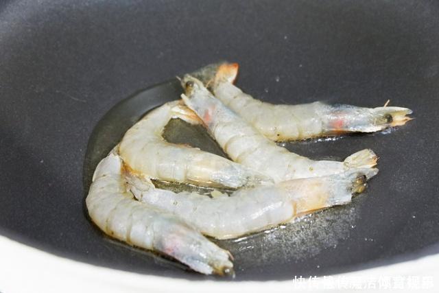 父母都不高,孩子就长不了1米8多亏常吃“它”,个子15岁就1米8