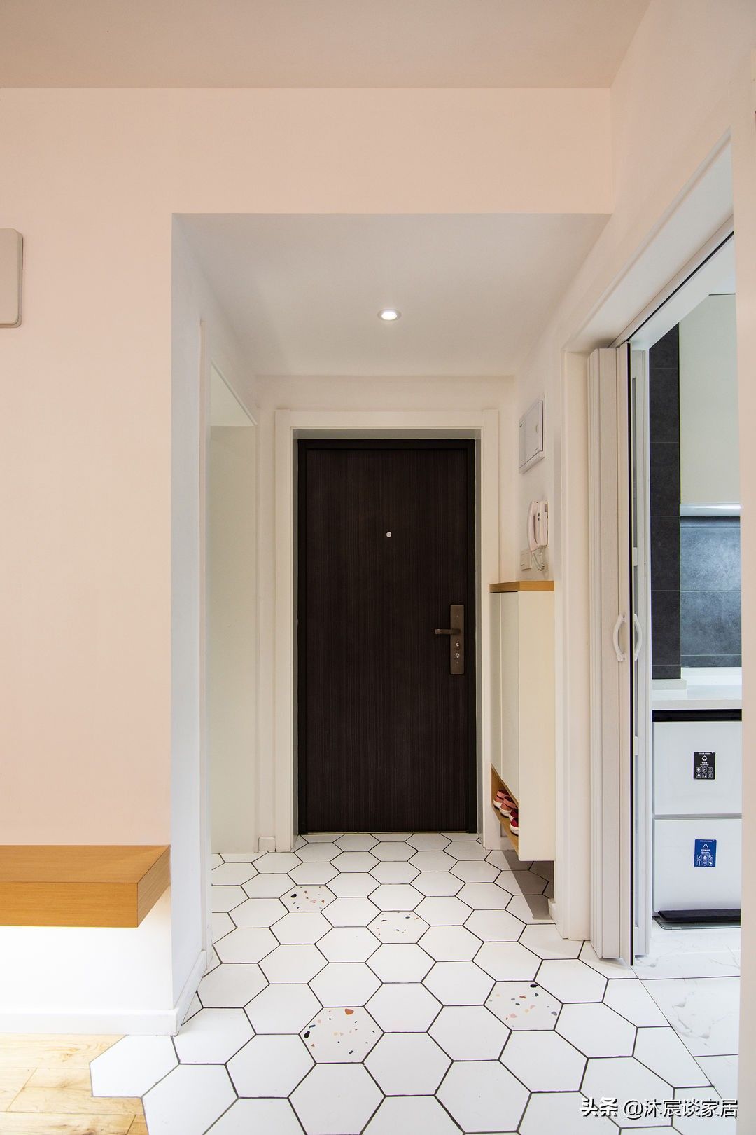 装修|她家改造实在太牛了,光玄关就让人服气,的确是小户型装修的样本