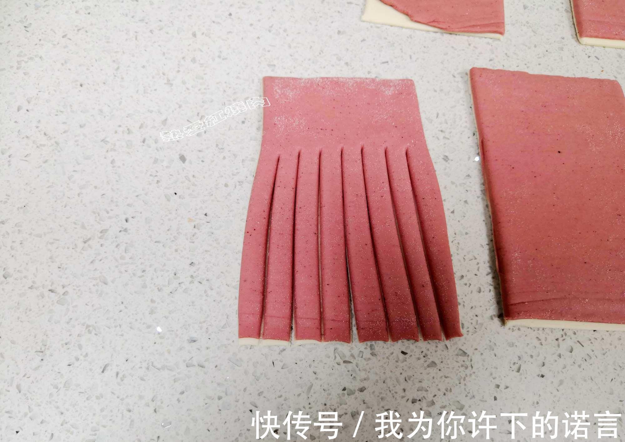 馒头|白馒头吃腻了试试这一种做法，颜值很高里面还有肉，看着复杂做着省事