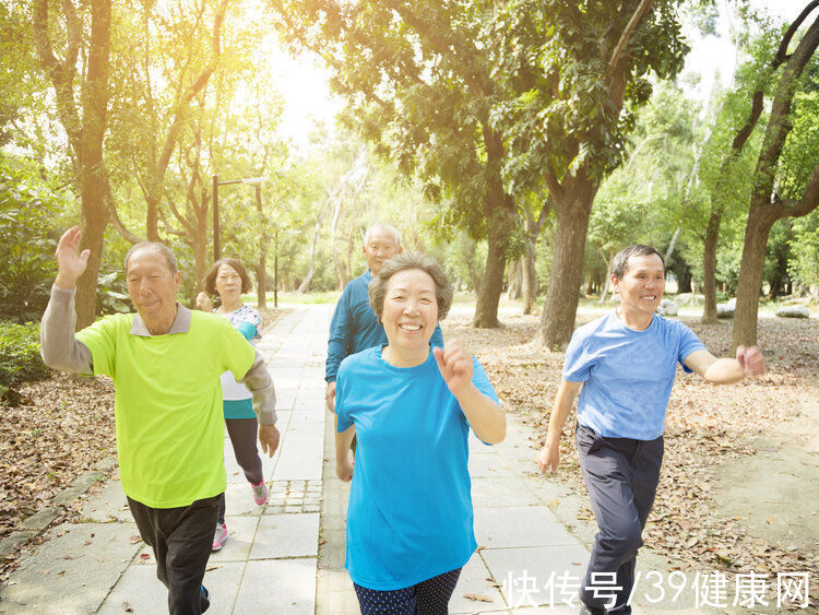 王女士|养生大师林海峰去世，终年51岁，鼓吹的“断食排毒”真的靠谱吗？