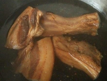 蒸腊肉,直接上锅是大错!教你正确做法,腊肉软嫩入味,香味足