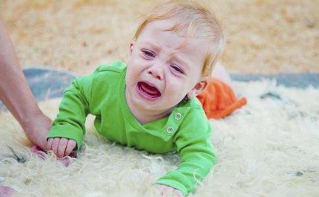 内向|孩子认生会形成孤僻的性格吗?正确引导 帮孩子克服认生