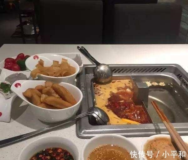 做作|海底捞对这三种讨厌的客人,皮笑肉不笑,网友吃个饭都“做作”