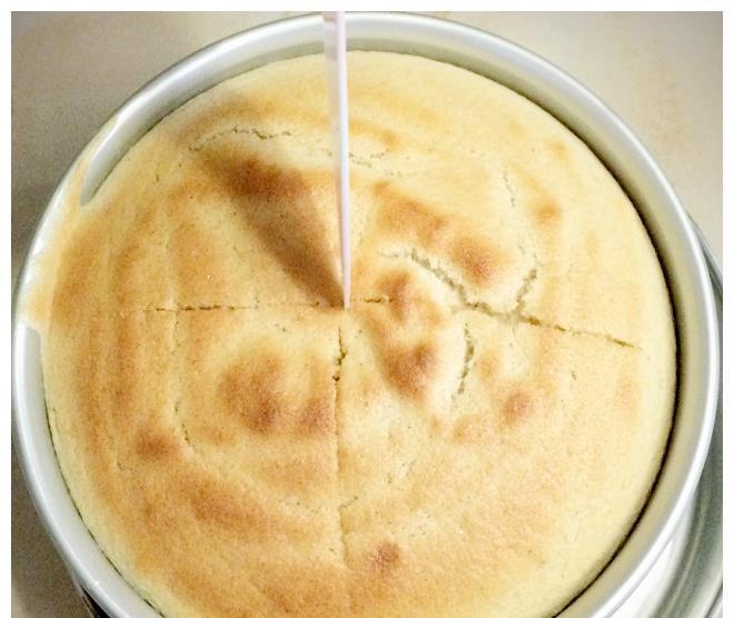 戚风蛋糕|这样做蛋糕，健康又美味，孩子喜欢极了，每次上桌都要抢着吃