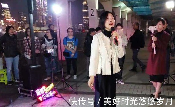 難忘今宵|她是《星光大道》最慘冠軍,出道就登上春晚,才紅1年就淪落街頭