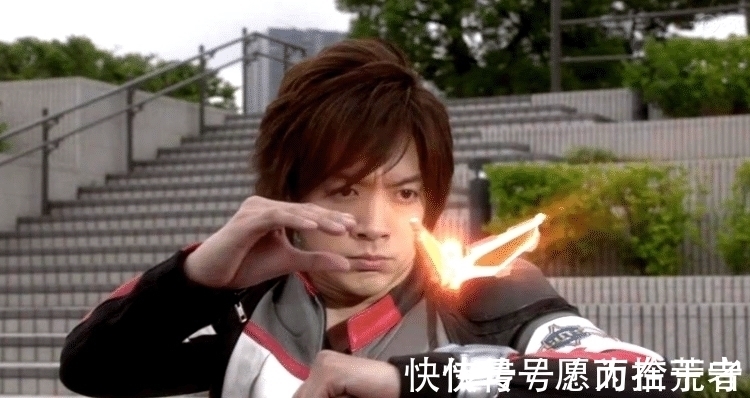 赛迦奥特曼|奥特曼 变身时人间体不配合怎么办?看看他们的下场!