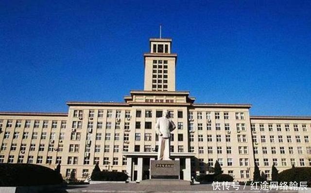 南开大学创始人,一生所有捐献南开教育,晚年参加校庆被拒之门外